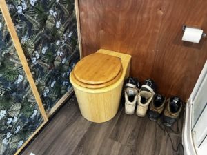 Exploring Off-Grid Composting Toilets: Sustainable Solutions