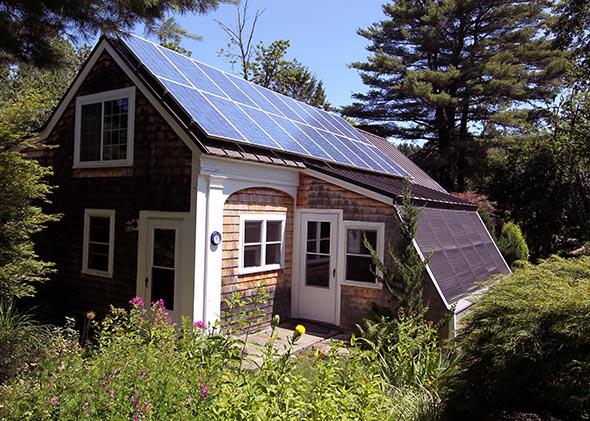 How to Harness Solar Power for Your Off-Grid Home
