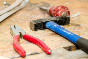 Essential Tools Every Off-Grid Homeowner Should Have