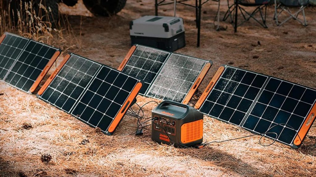 The Benefits of Pairing Generators with Energy Efficient Technologies in Off-grid Living Spaces