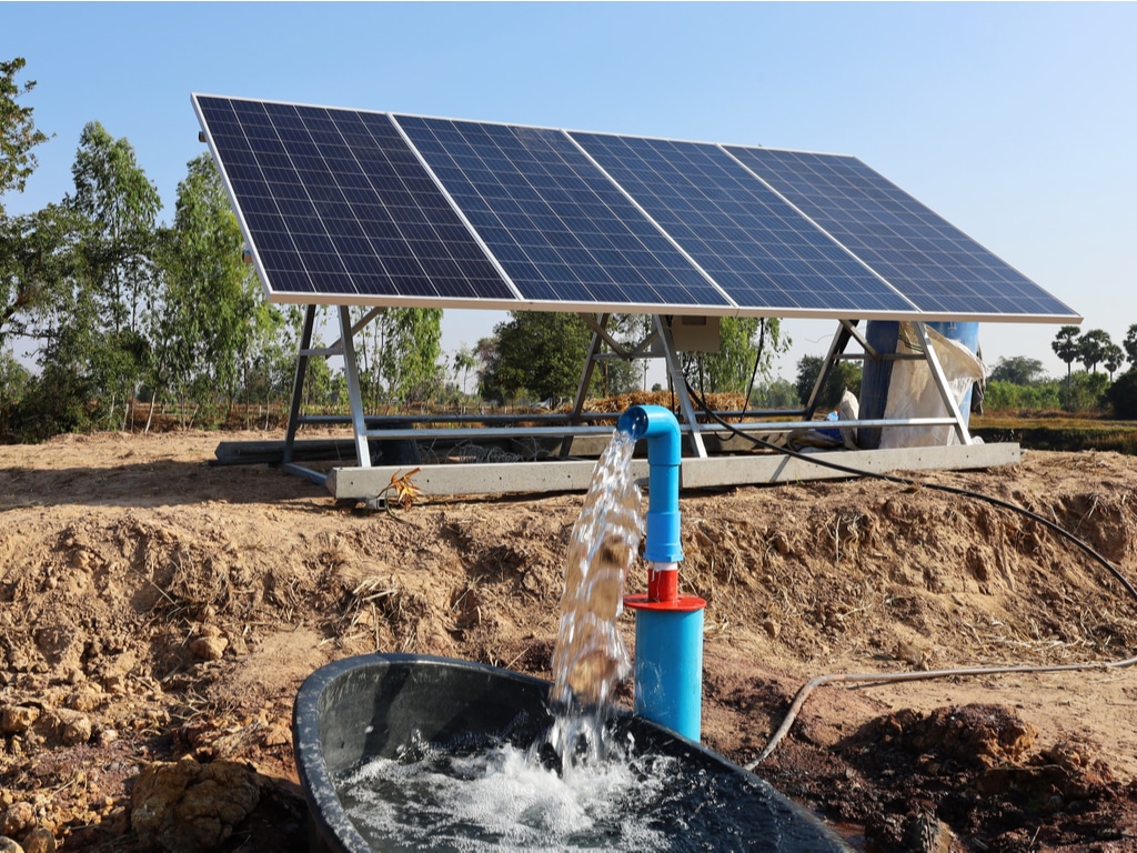 The Benefits of Using Solar Powered Pumps for Your Off-Grid Irrigation Needs