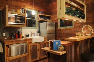 Ways to Use Reclaimed Materials in Your Tiny Home Build